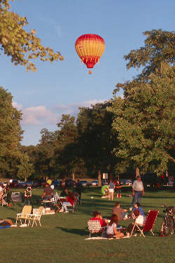 Balloon Over Kensington